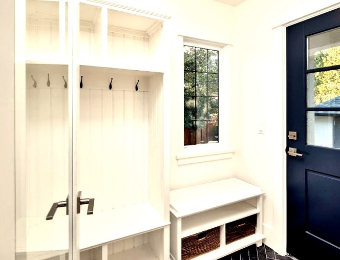 Mudroom - Transitional Entry