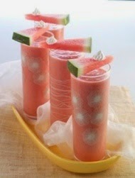 Watermelon Malibu Surf (1 Cup Trimmed Strawberries, Cut In Half 1/2 Cup Coconut Cream 2 Ounces Spiced Rum 1 Watermelon Wedge For Garnish 1/2 Cup Sweetened Whipped Topping 1 Cup Seedless Watermelon Chunks)